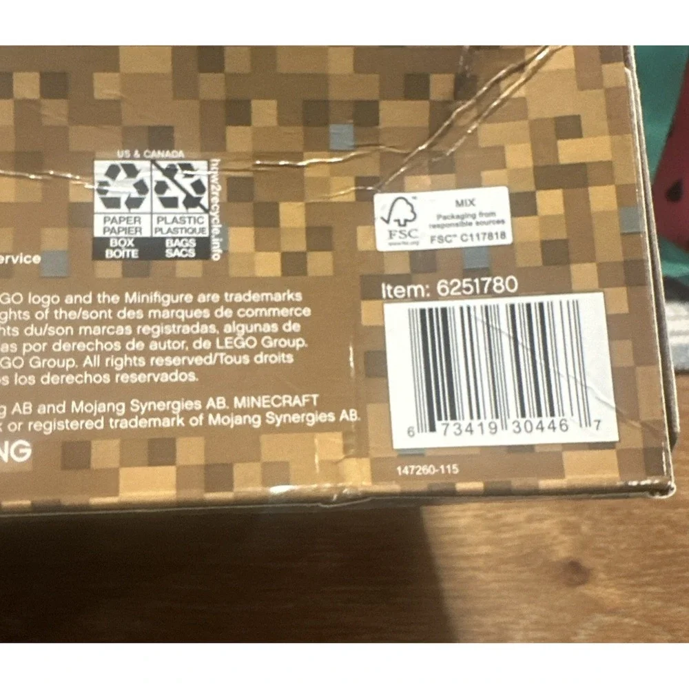 LEGO Minecraft The Pirate Ship Adventure Set 21152 386 Pieces Ages 8+ SEALED